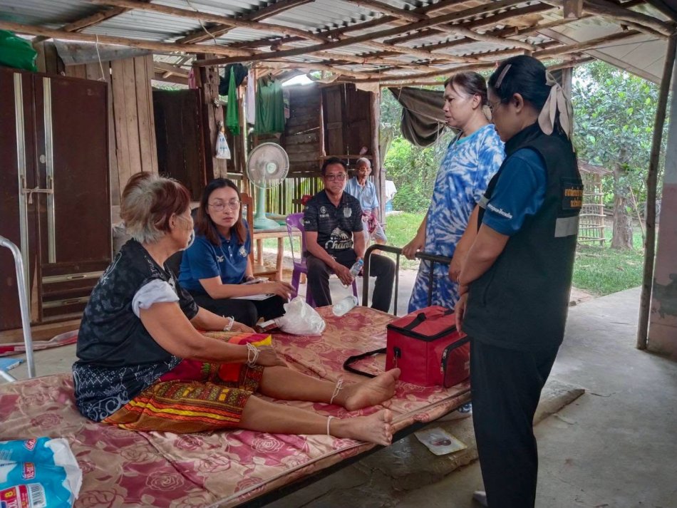 ออกเยี่ยมบ้านผู้สูงอายุที่มีภาวะพึ่งพิง (LTC)